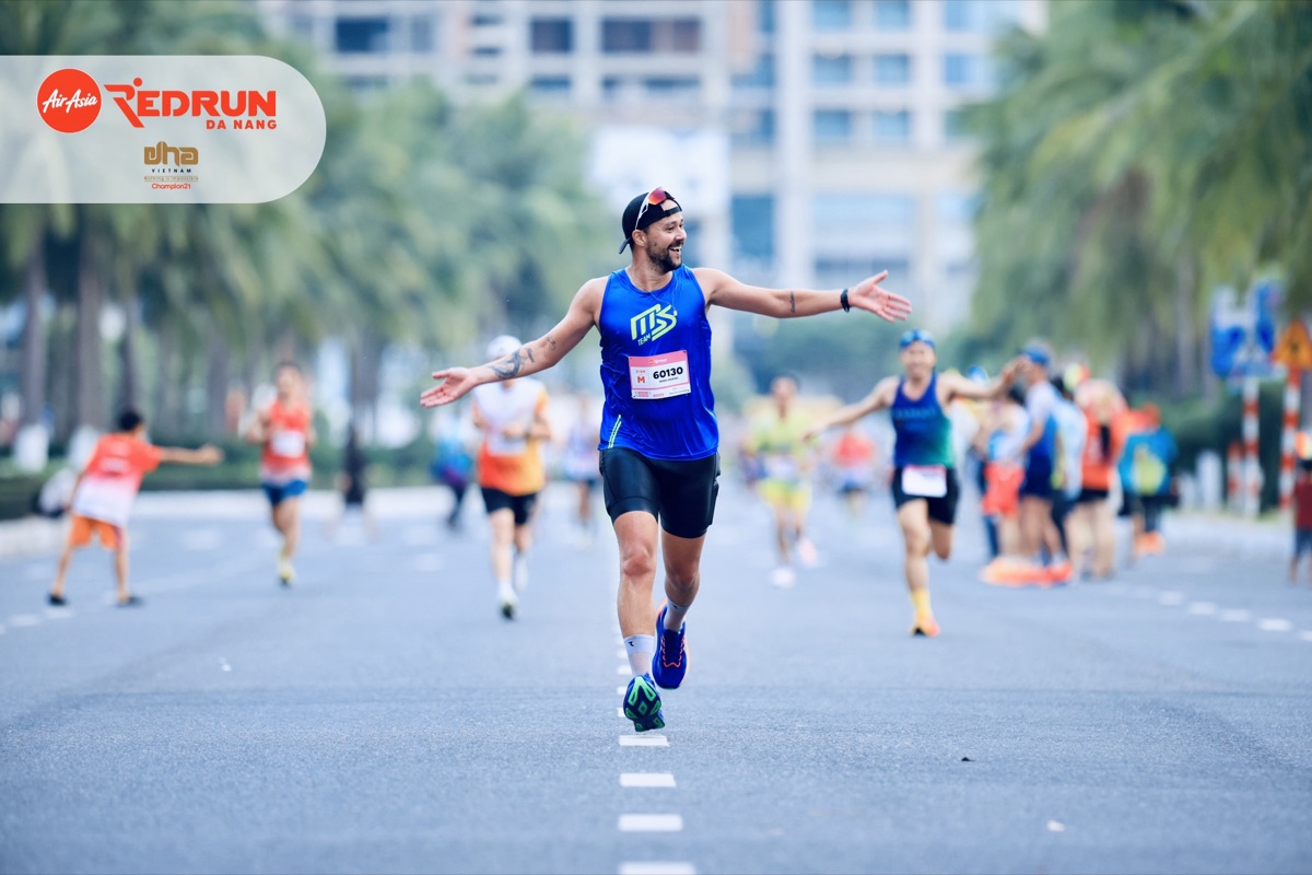 Álvaro running a marathon